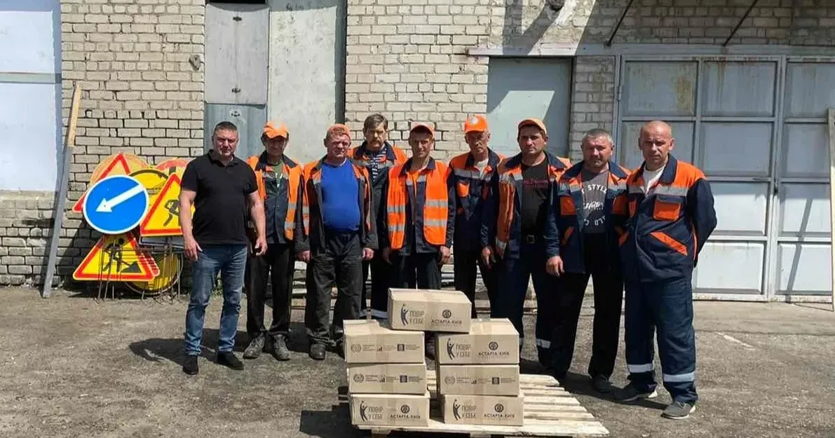 За інформацією міського голови В'ячеслава Задоренка, окупанти дуже інтенсивно обстрілювали Дергачі, Слатине, Прудянку, Руську Лозову та Питомник з артилерії, а також гатили по фронтовим населеним пунктам з танків і мінометів.