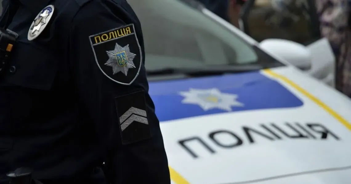 Фото з відкритих джерел Сьогодні близько 10:30 російські вояки завдали декілька ударів по селу Малі Проходи. Внаслідок обстрілу осколкові поранення отримав 80-річний місцевий житель.