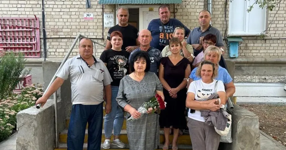 Фото Козачолопанського старостату З нагоди другої річниці визволення Козачої Лопані від російських окупантів 15 працівників адміністрації старостинського округу, волонтерів і мешканців селища здали кров на потреби українських захисників.